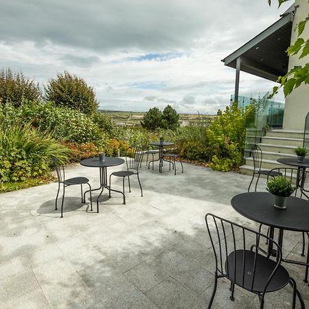 ニューポート Ecton House Bed & Breakfast エクステリア 写真