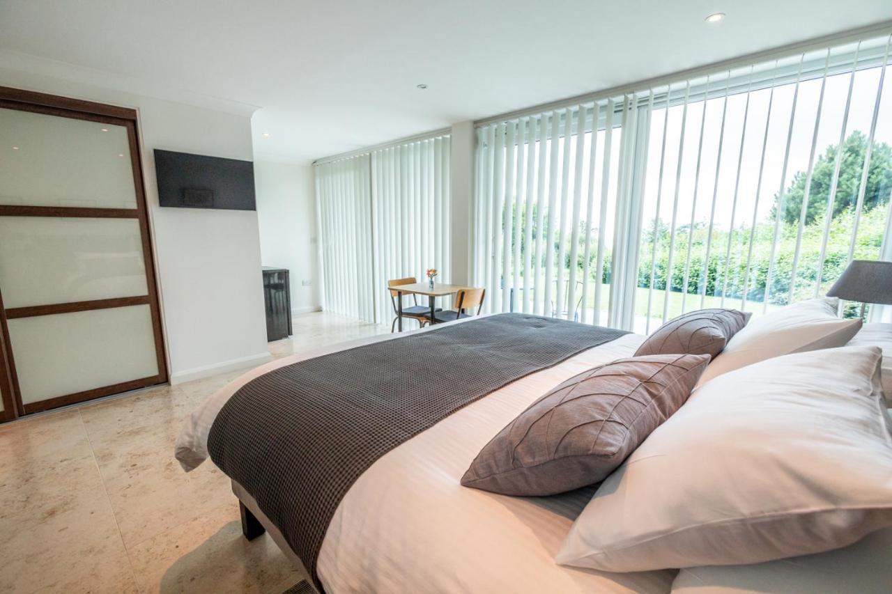 ニューポート Ecton House Bed & Breakfast エクステリア 写真