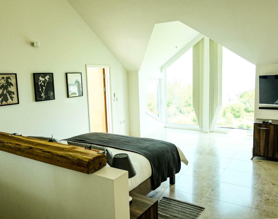 ニューポート Ecton House Bed & Breakfast エクステリア 写真